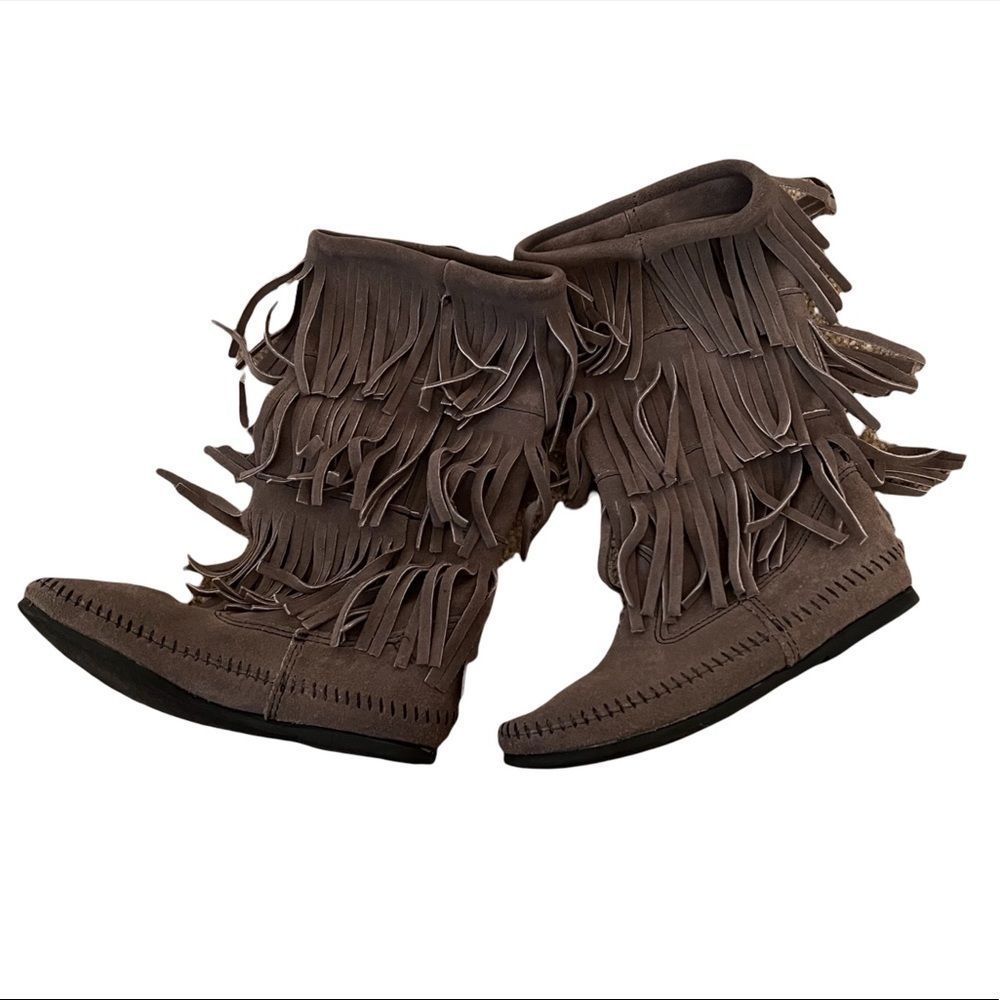 Minnetonka Fringe Boots Gray Suede Calf Height